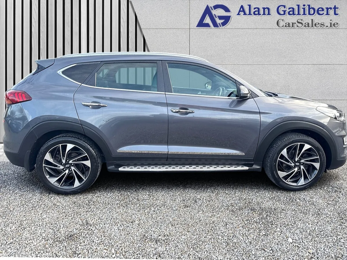 Hyundai Tucson 1.6 Diesel EXECUTIVE PLUS LOW MILEA - Image 3