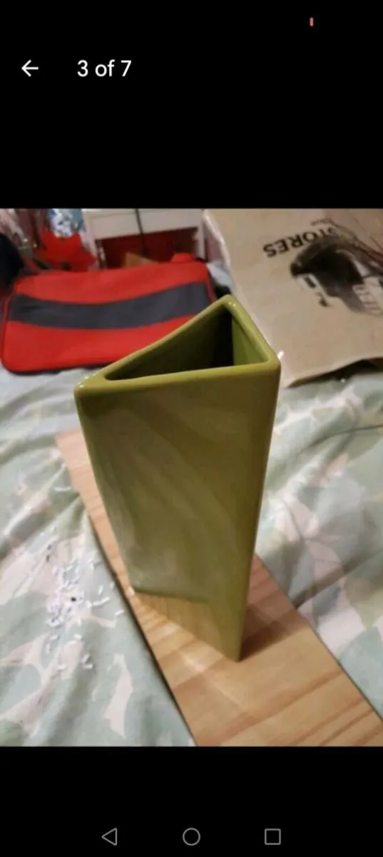 Irregular shaped vase - Image 3