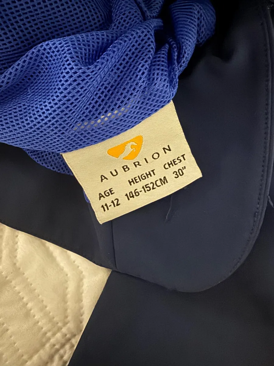 Equestrian 11-12yrs show jacket - Image 4