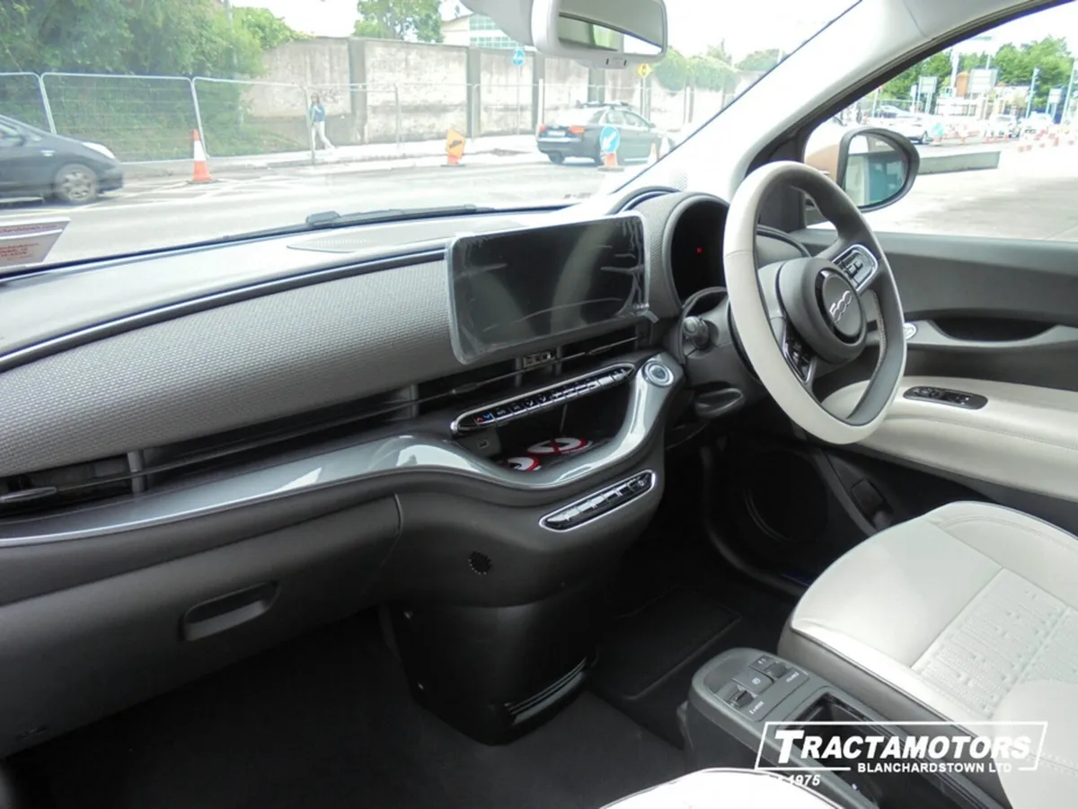 Fiat 500e LA PRIMA  CABRIO BOCELLI - Image 2