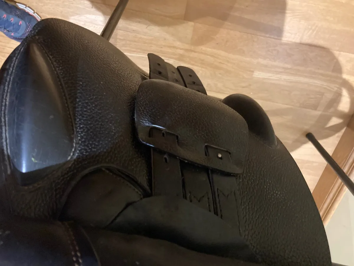Black leather Saddle - Image 2