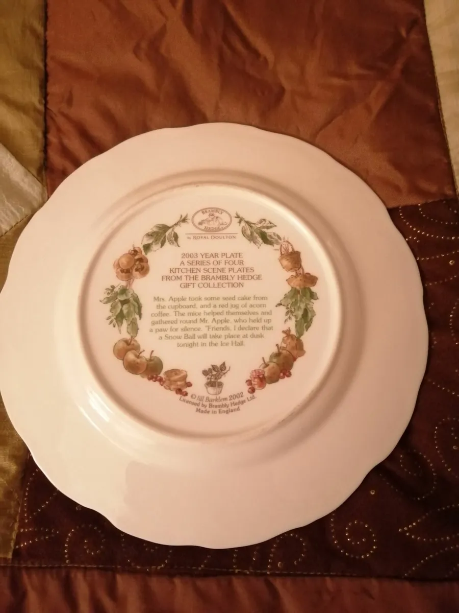 Brambly Hedge by Royal Doulton 2003 Year Plate - Image 2