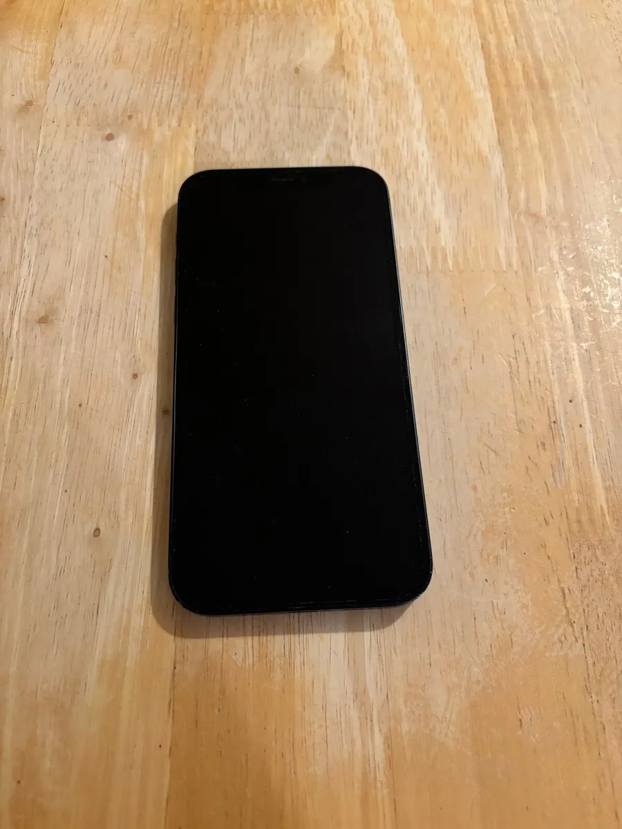 iPhone 12 - Image 1