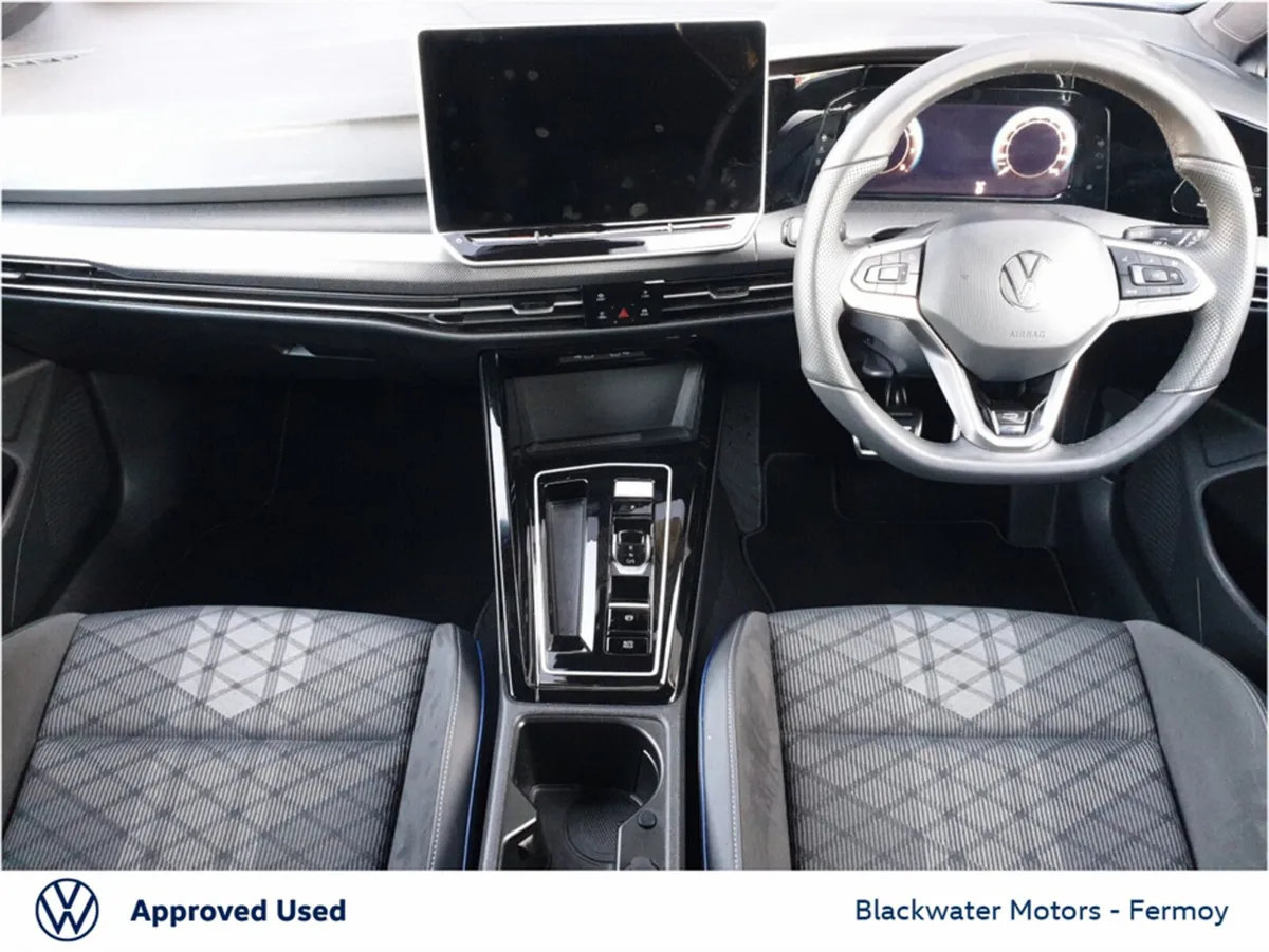 Volkswagen Golf 1.5TSI MHEV 150BHP 5DR R-LINE - Image 3