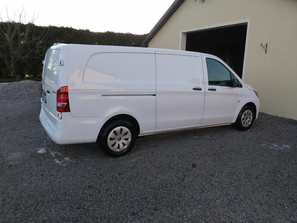 Mercedes-Benz Vito 2022 - Image 2