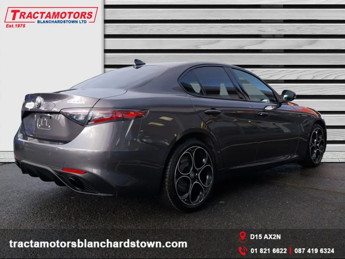 Alfa Romeo Giulia VELOCE 2.0 PETROL 280BHP - Image 3