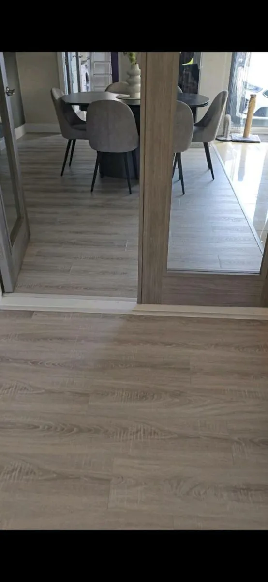Laminated flooring - Image 1