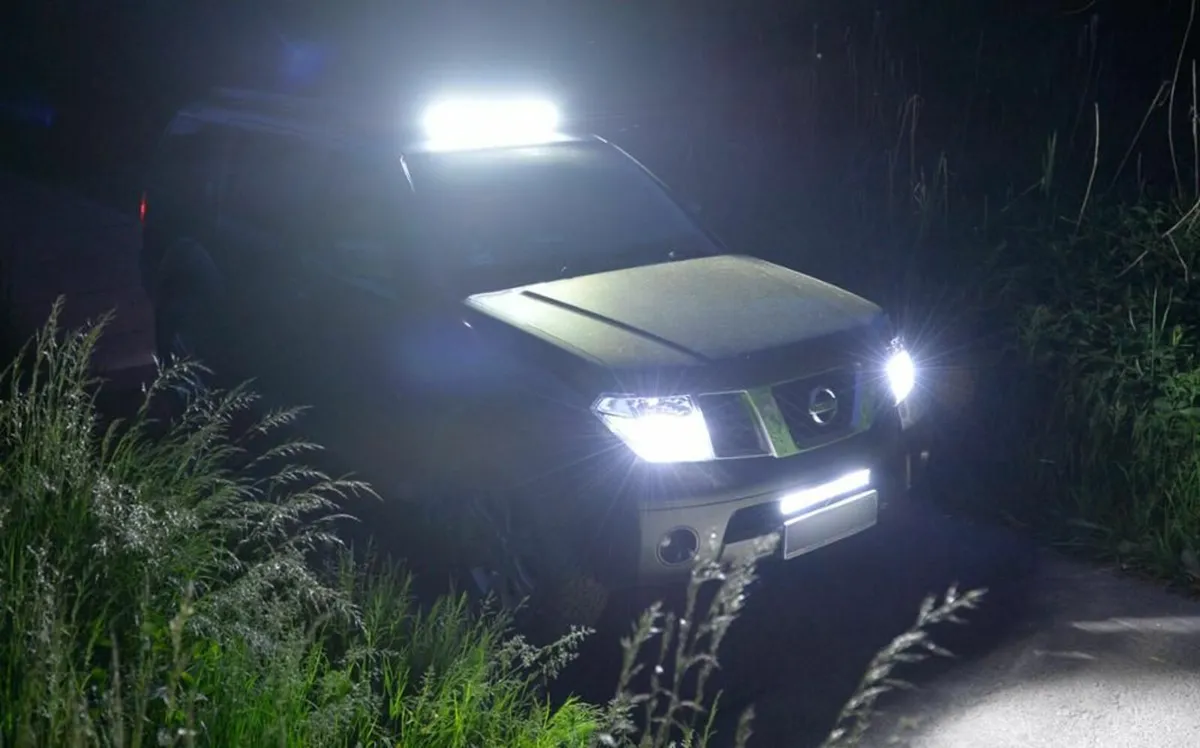 25" light bar for car, van, jeep, 4x4 truck - Image 1