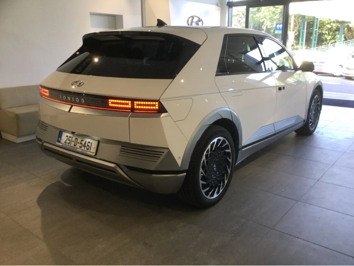 Hyundai IONIQ 5 PLATINUM 77 KWH - Top Spec - Long - Image 2