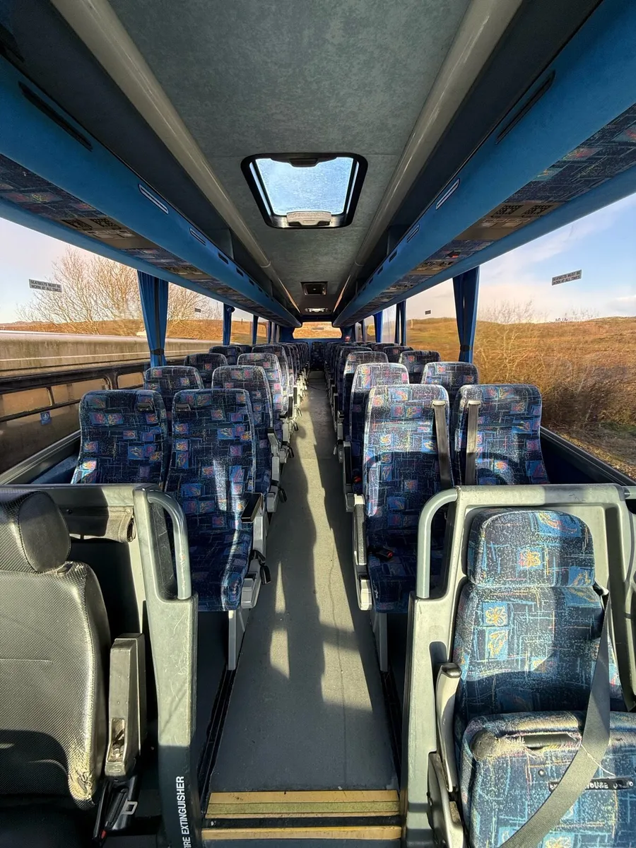 05 Iveco Coach 57 seater - Image 3