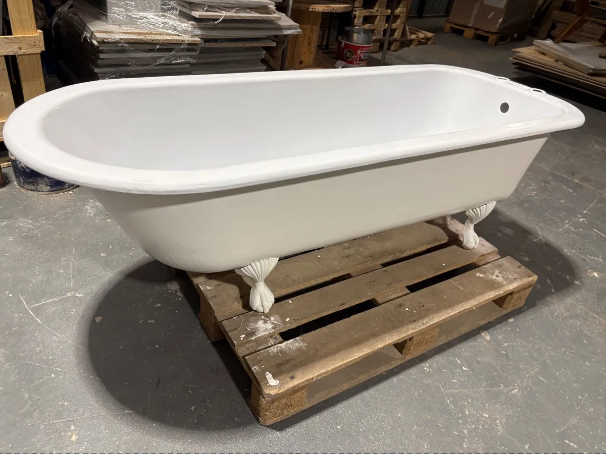 Roll top baths - resurfaced - Image 1