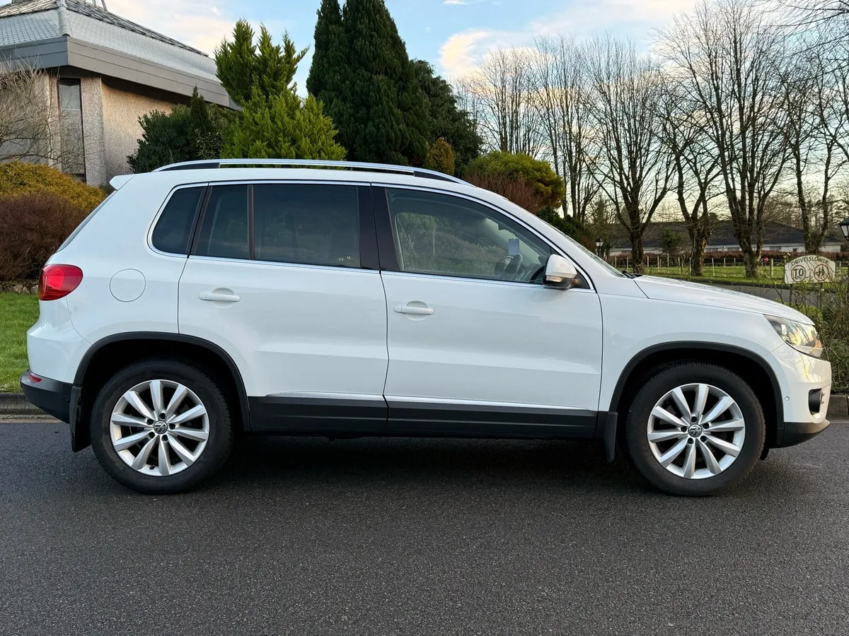 2015 VOLKSWAGEN TIGUAN 2.0TDI *LOW MILEAGE* - Image 3