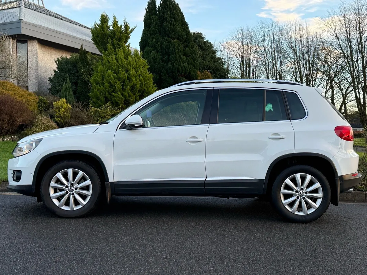 2015 VOLKSWAGEN TIGUAN 2.0TDI *LOW MILEAGE* - Image 4