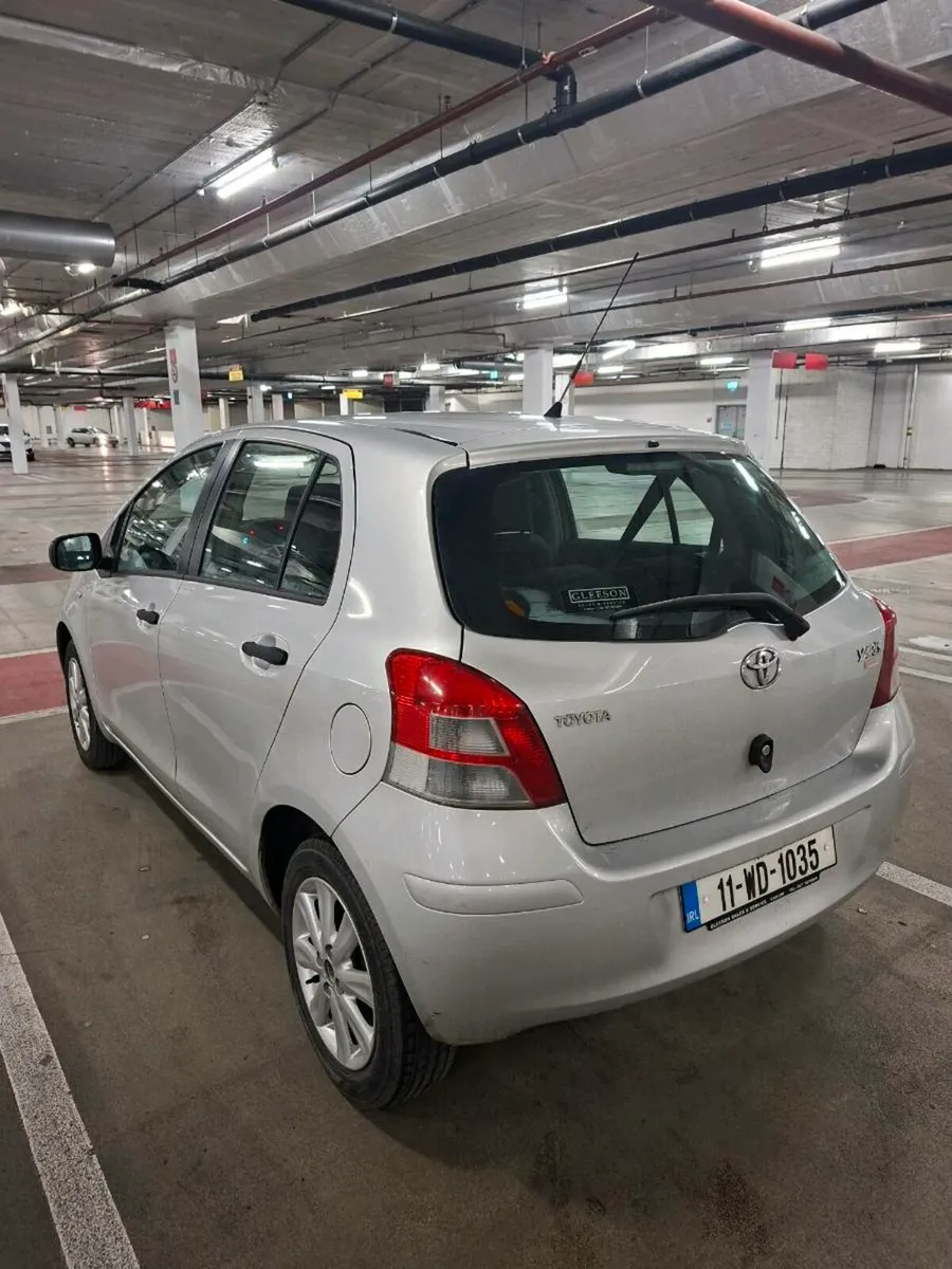 TOYOTA YARIS 2011 - Image 4
