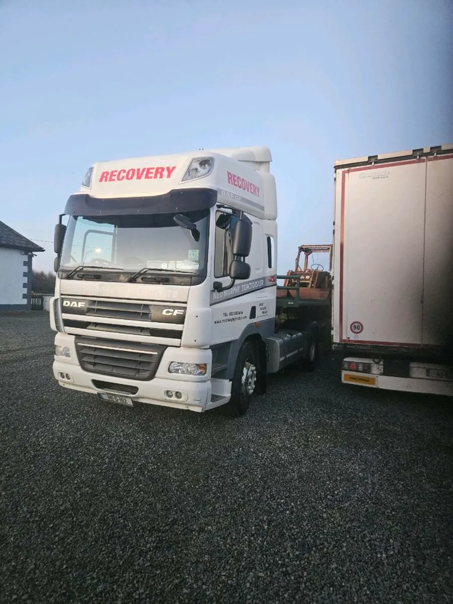 DAF  TRACTOR  UNIT  and low loader - Image 2