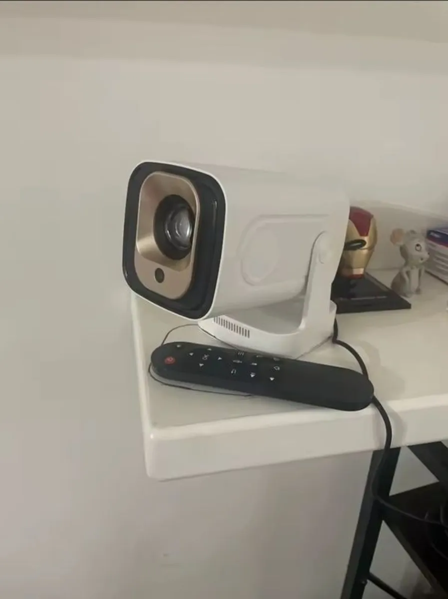 Android Projector Auto-focus and keystone correction. - Image 1
