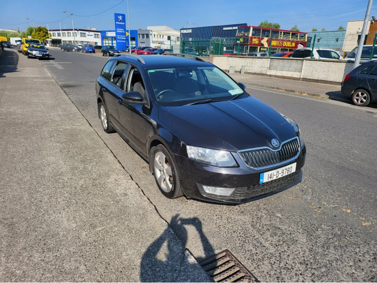 Skoda Octavia COM ELEGANCE 2.0 TDI 150HP 4DR/ NCTJ - Image 2