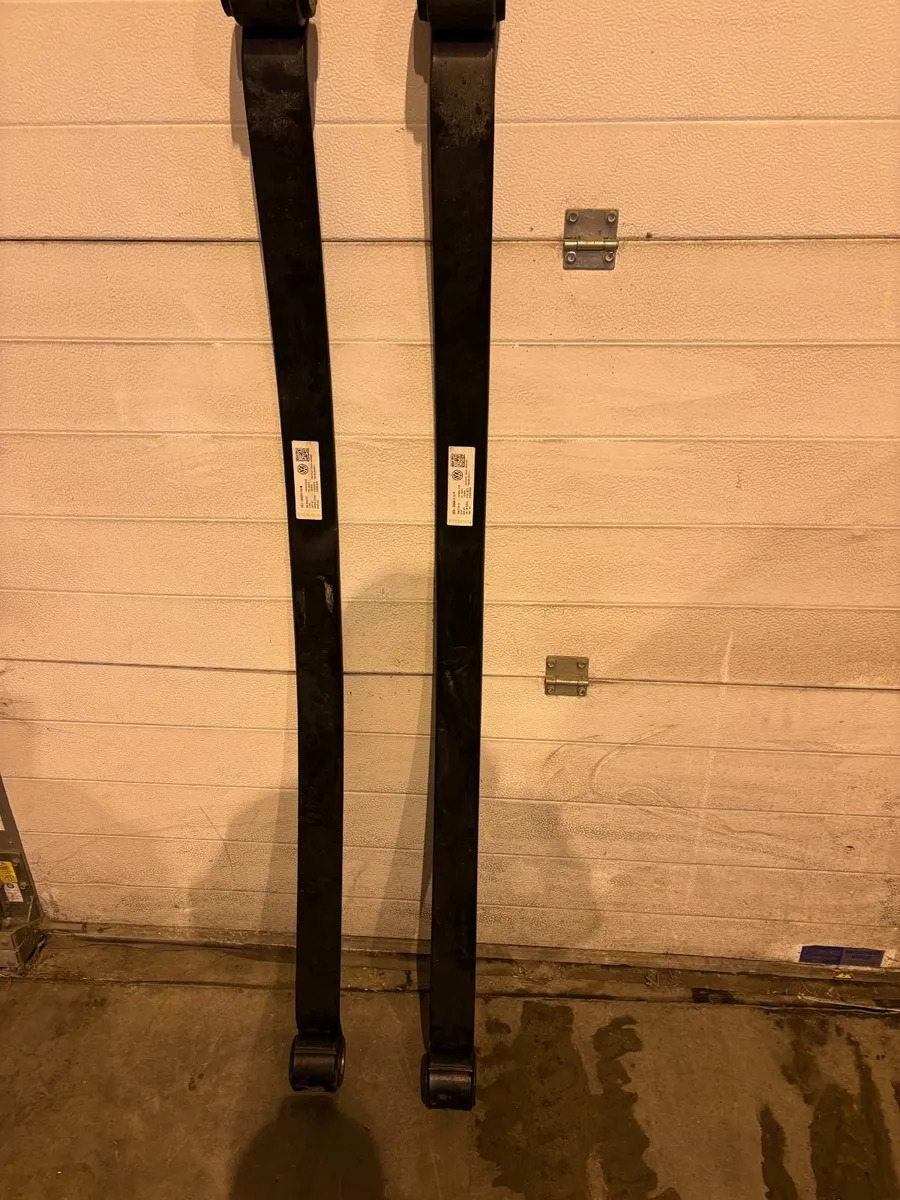 2025 VW Crafter Single Leaf Springs - Image 2
