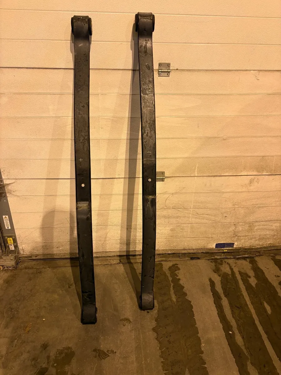 2025 VW Crafter Single Leaf Springs - Image 3