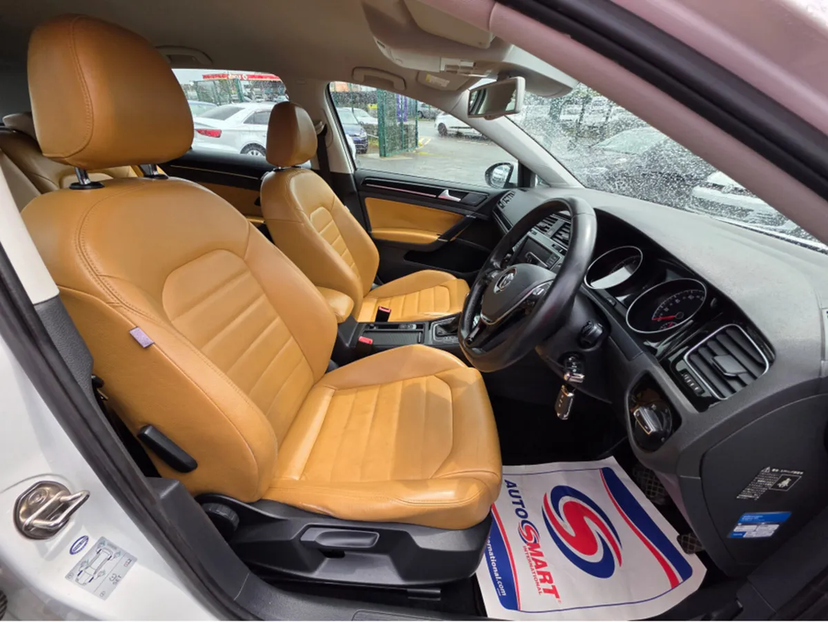 Volkswagen Golf 1.4 TSI FULL TAN LEATHER SEATS  HE - Image 2