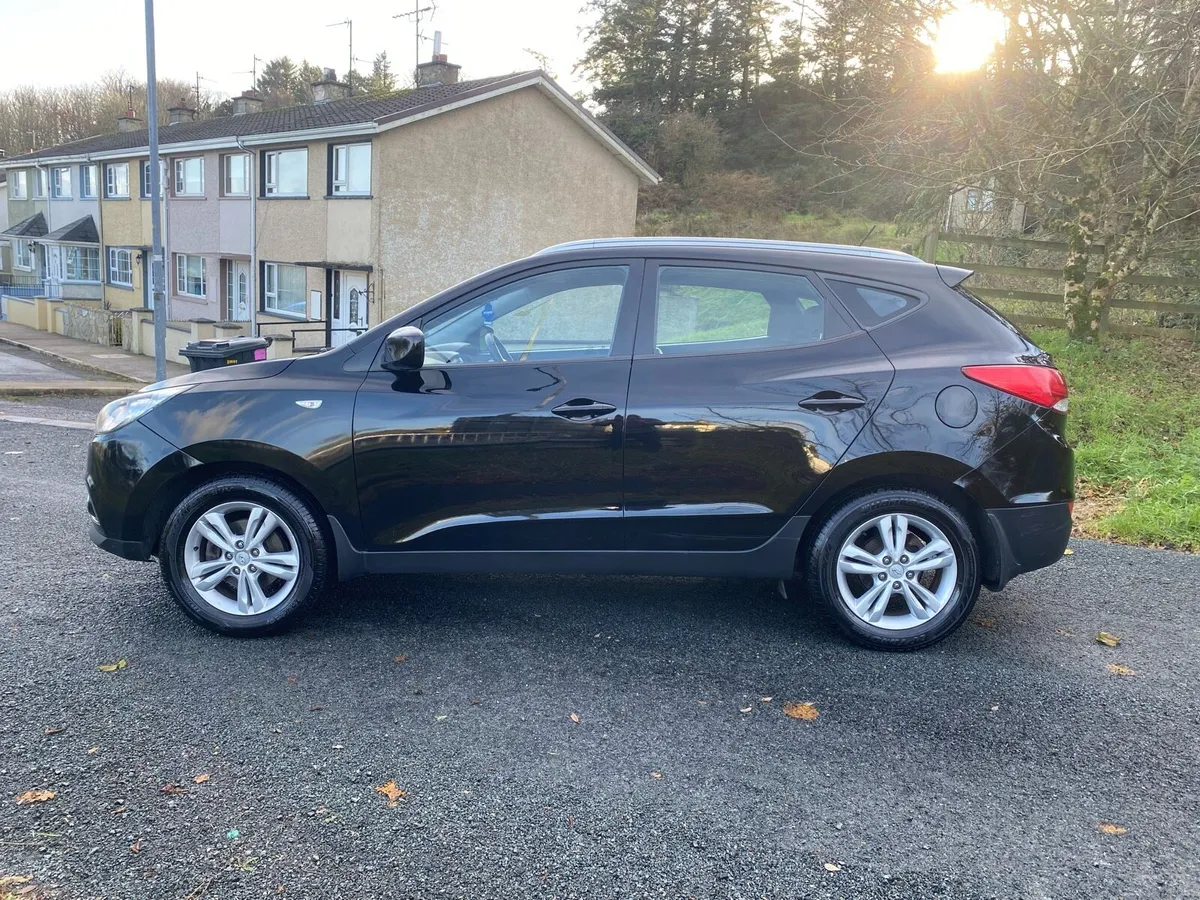 HYUNDAI IX35 - Image 2