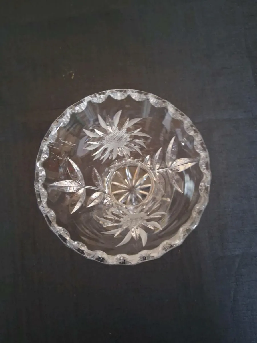 Crystal Cut Vase - Image 2