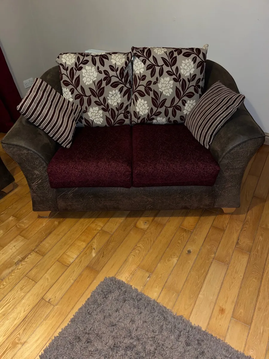 Suite of furniture - Image 2