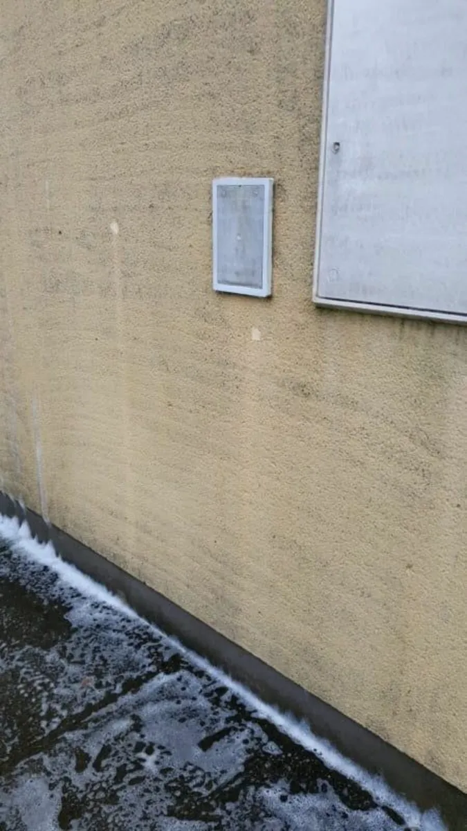 Stop power washing. Softwash instead! - Image 2