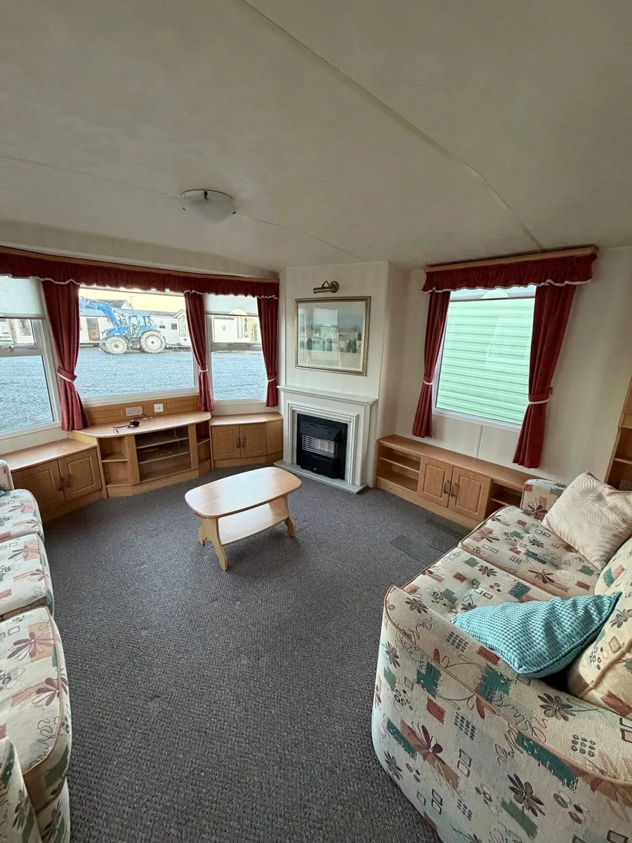 Atlas Sapphire 35 x 12 x 2 Bedroom (Winter Pk) - Image 3