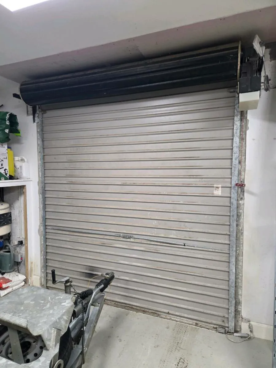 Garage roller doors - Image 2