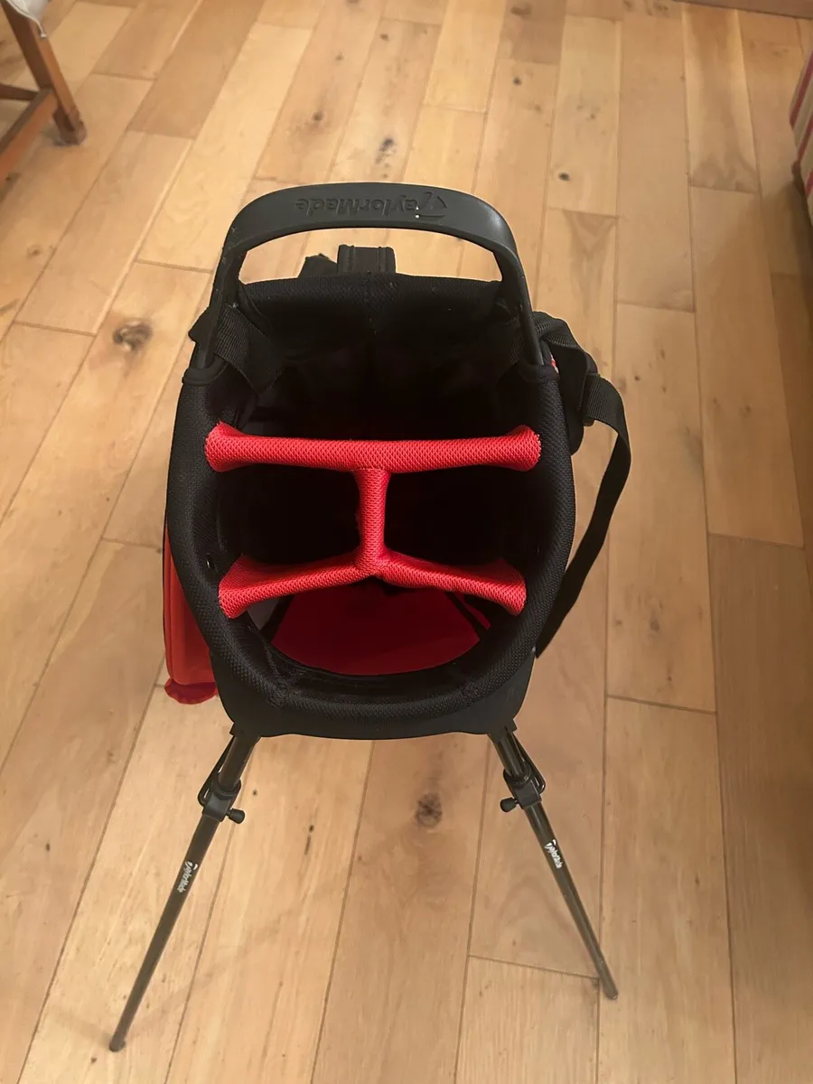 Taylormade gold carry bag - Image 2