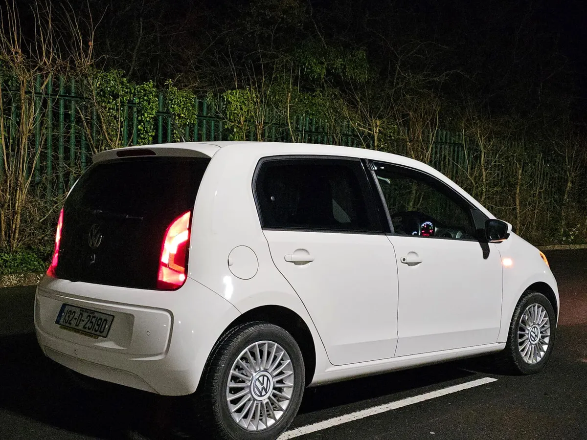 Volkswagen up! 2013 1.0L  automatic €5990 - Image 3