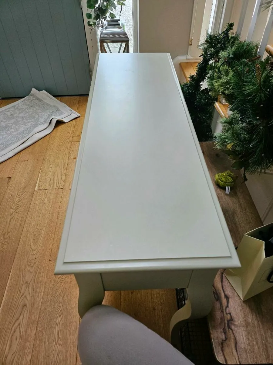 Laura Ashlet Side Table - Image 3