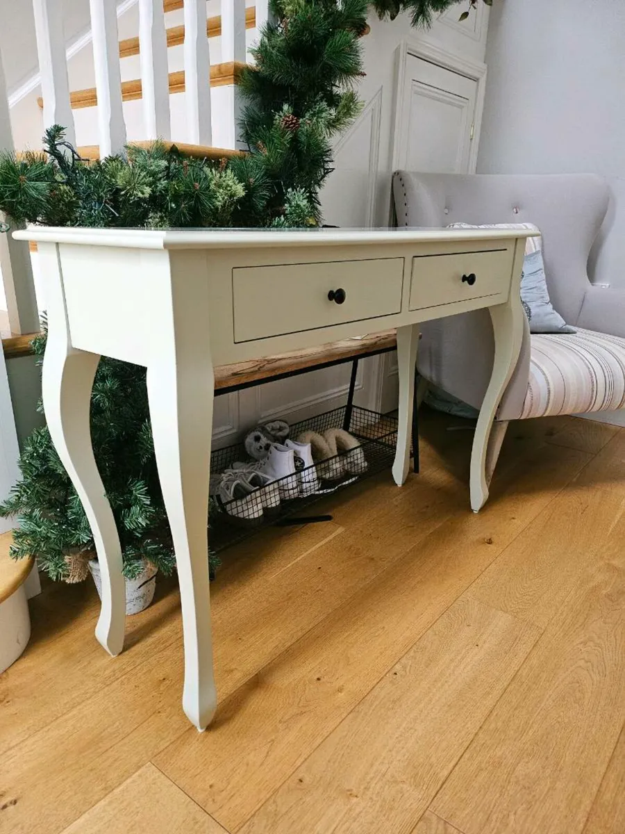 Laura Ashlet Side Table - Image 4