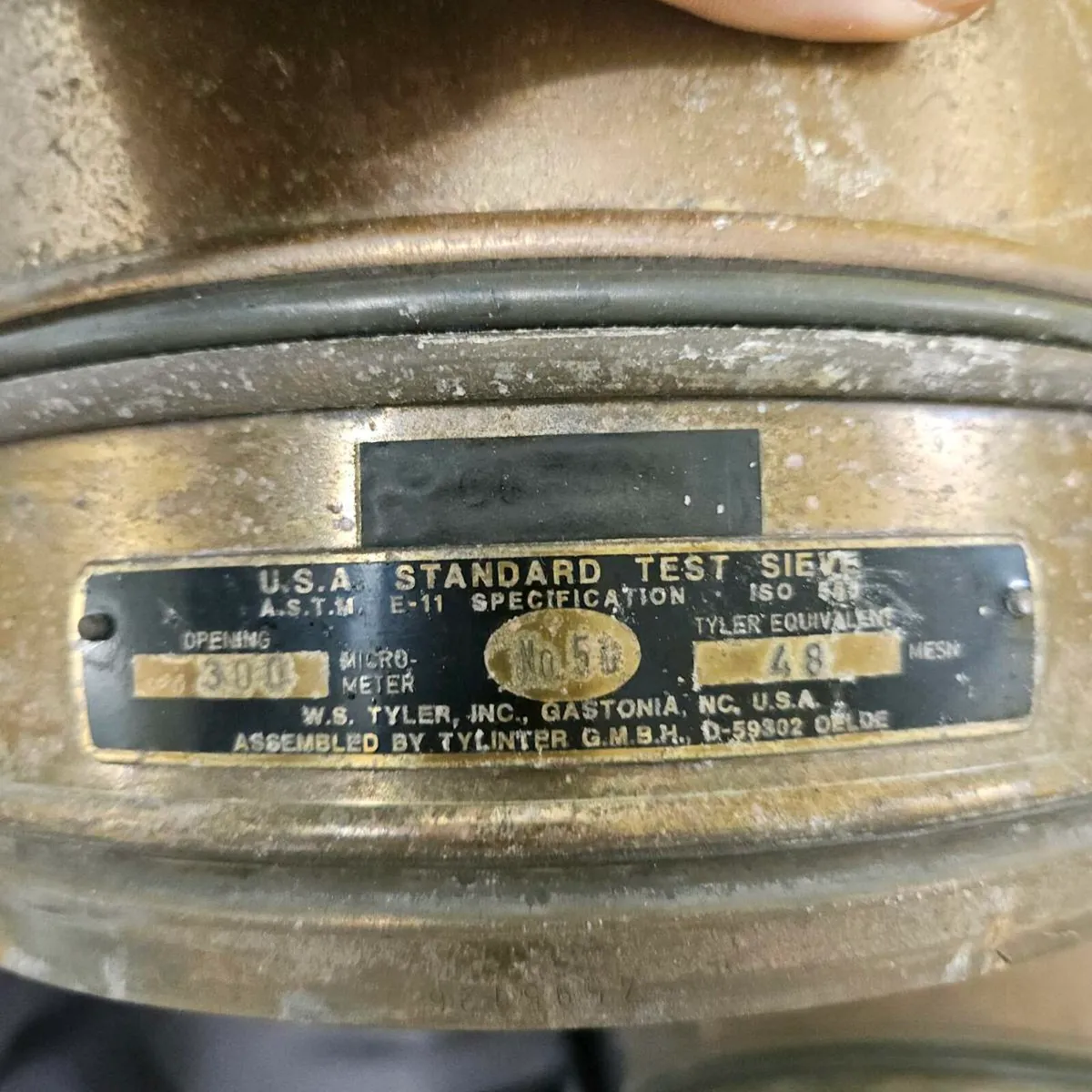 17 laboratory test sieves - Image 3