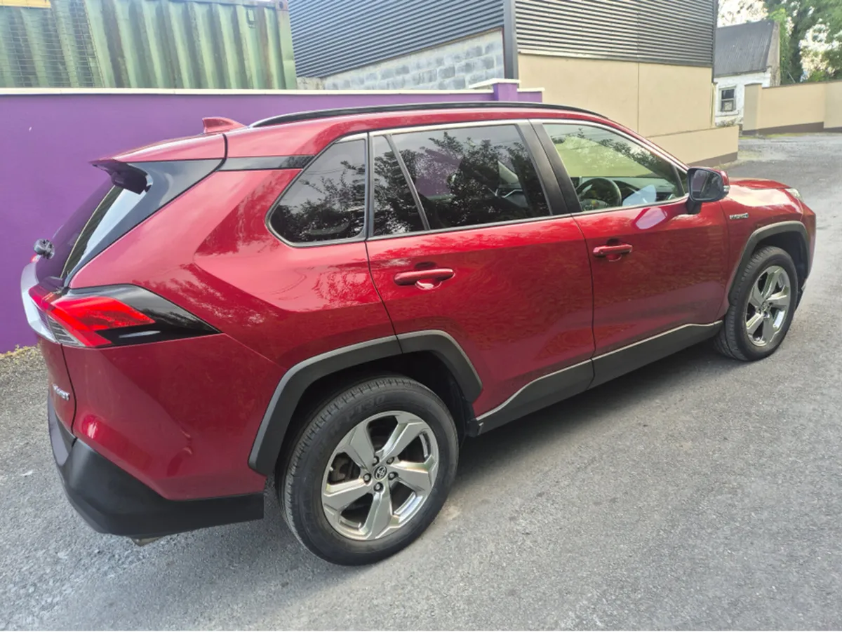 Toyota RAV4 DESIGN HEV 4X2 CVT VVT-I - Image 4