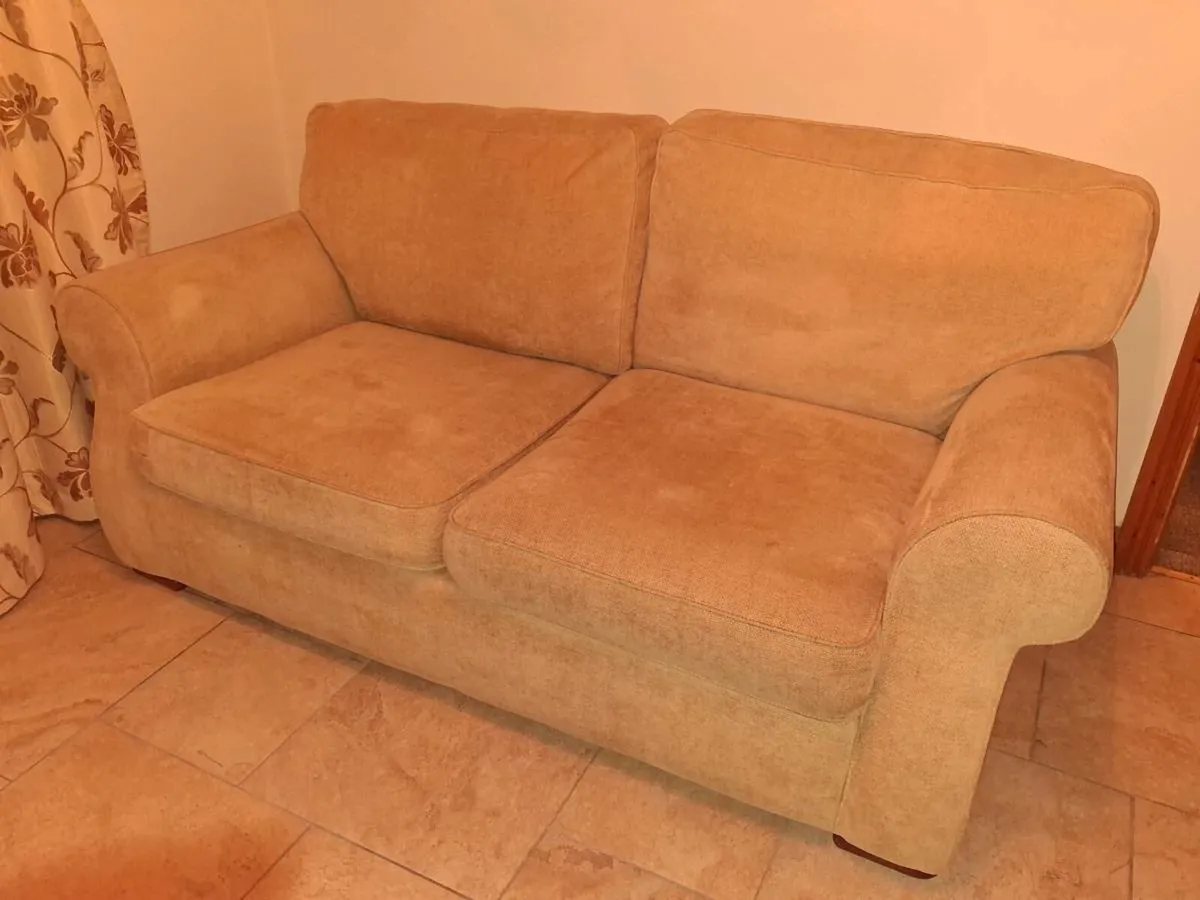 Couches - Image 2