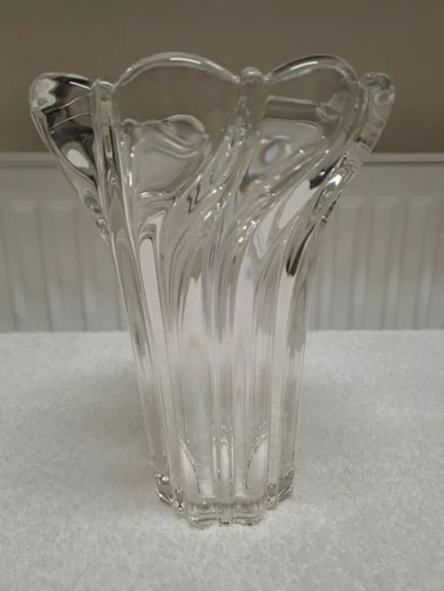 Mikasa lead crystal vase - Image 1