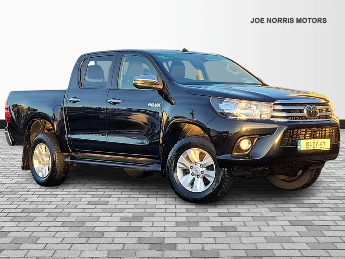 Toyota Hilux 2.4 Diesel 4WD DOUBLE CAB - Image 1