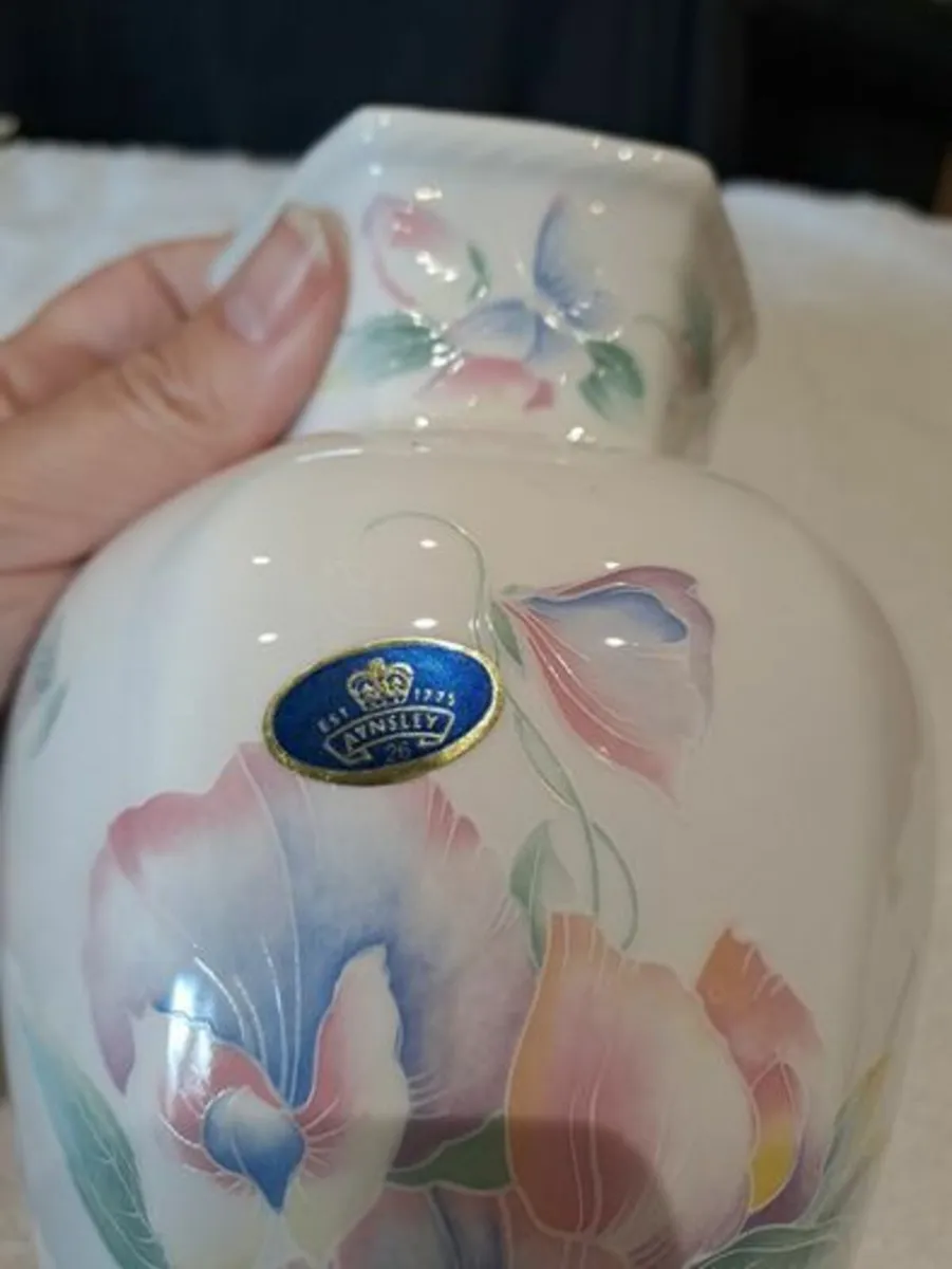Aynsley vase Little sweetheart - Image 4