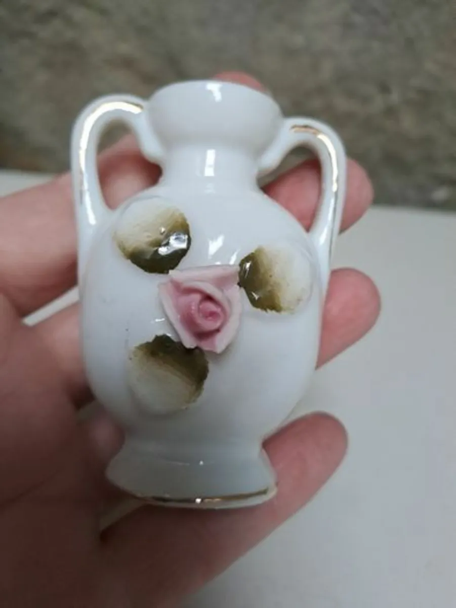Miniature Vase pink flower - Image 2