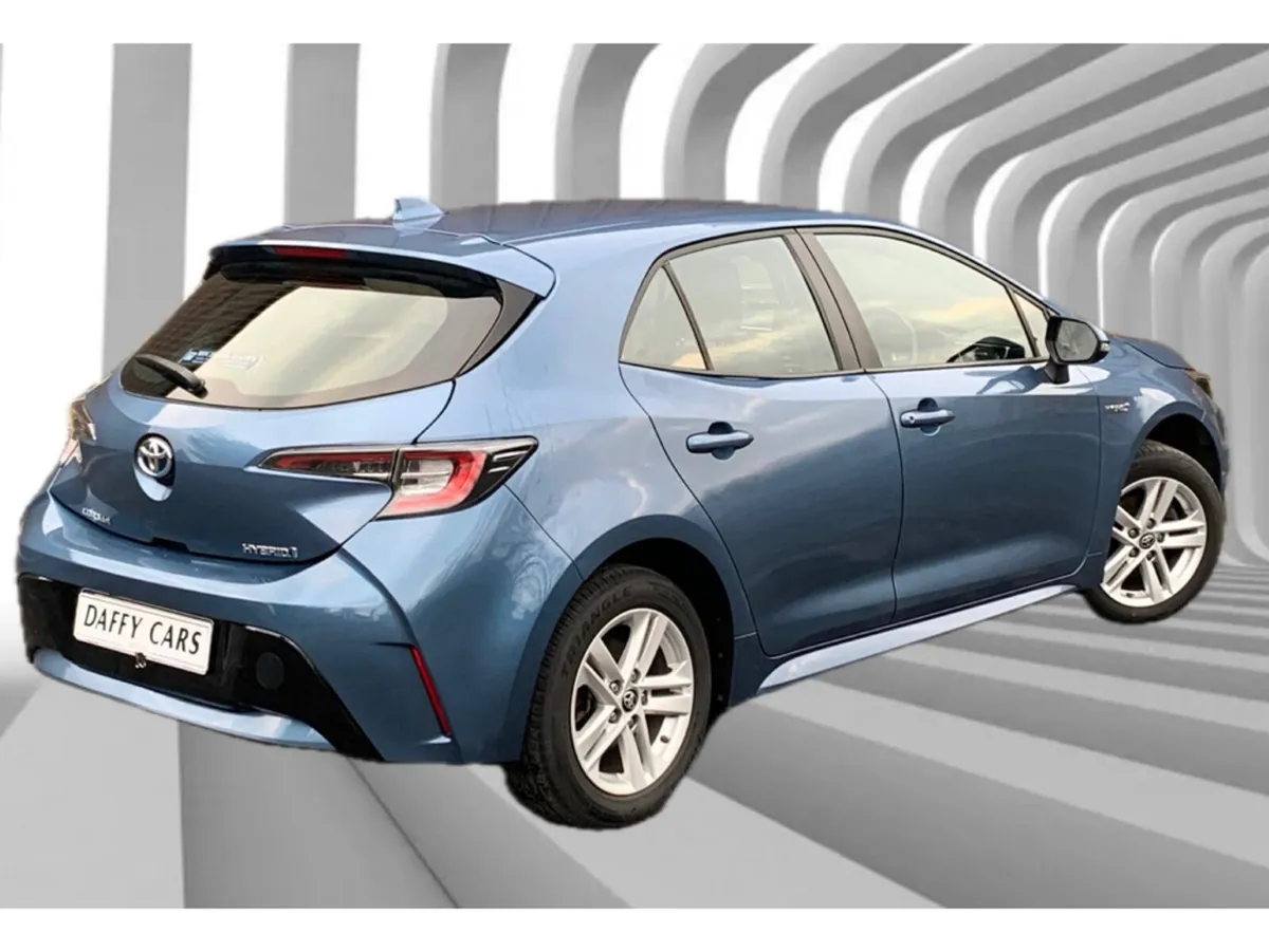Toyota Corolla HYBRID LUNA H/B 4DR AUTO A - Image 3