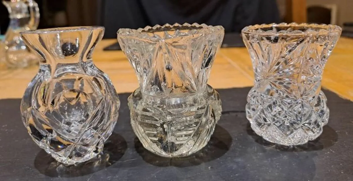 3 crystal vases small - Image 1