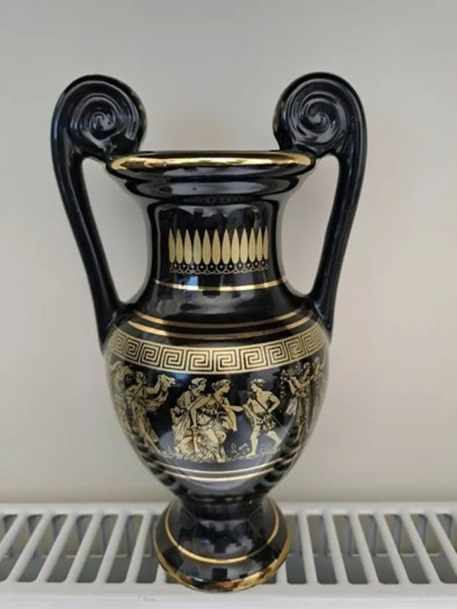 Vase black and gold medium 24k - Image 1