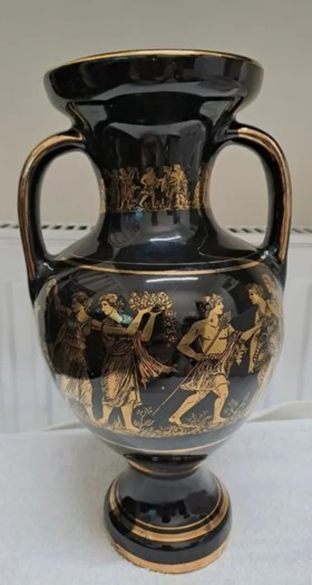 Large Vase with 24 k gold - Image 1