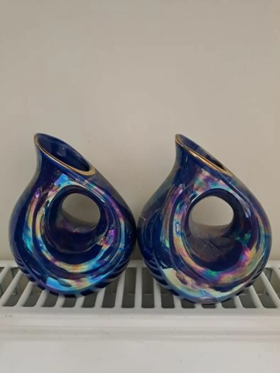 Blue / purple lustre ware Vases - Image 2