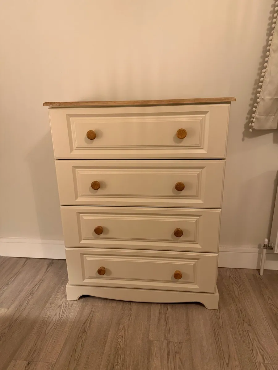 Bedroom furniture set - Image 2