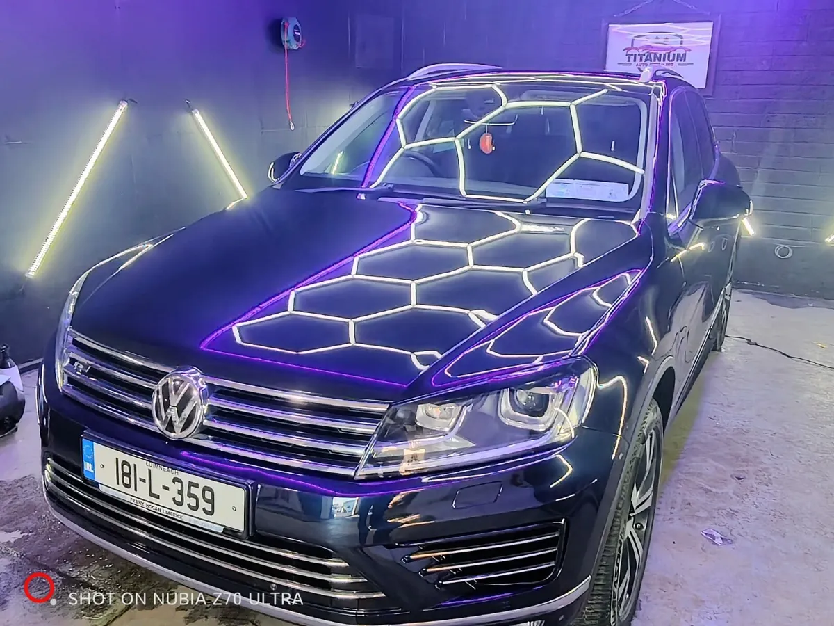 Volkswagen Touareg 3.0 V6 TDI R-LINE Crewcab - Image 1