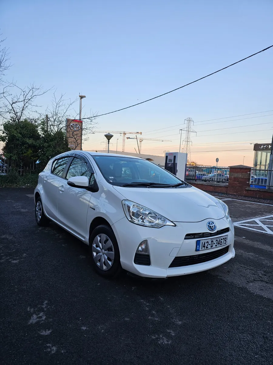 TOYOTA AQUA 2014 Automatic Hybrid - Image 4