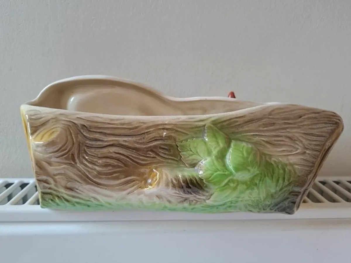 Eastgate Pottery Fauna posy vase - Image 2